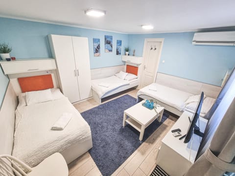 Szivárvány Panzió Bed and Breakfast in Szeged