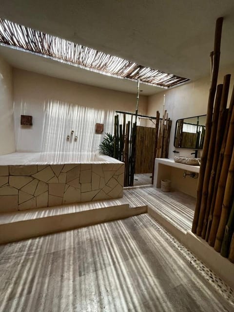 Bathroom, Swimming pool