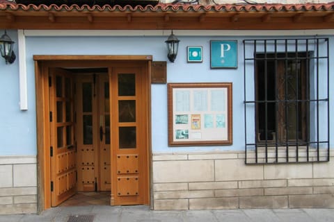 Facade/entrance, Off site, City view, Landmark view, River view, Street view