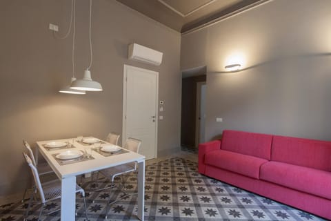 Living room, Dining area, air conditioner