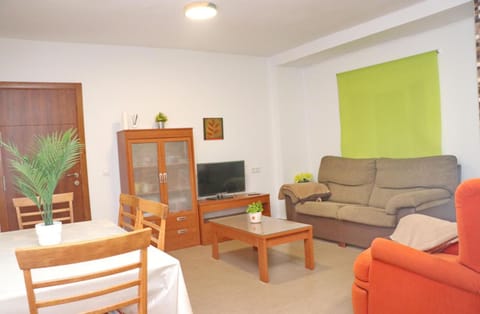 TV and multimedia, Living room, Dining area
