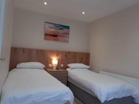 THE FORTWELL BOARDING HOUSE Bed and Breakfast in Letterkenny