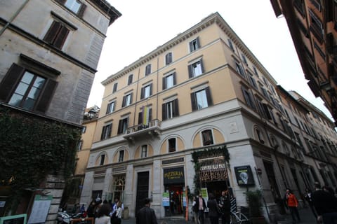Facade/entrance, Facade/entrance
