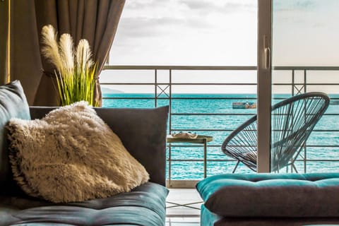 Living room, Sea view