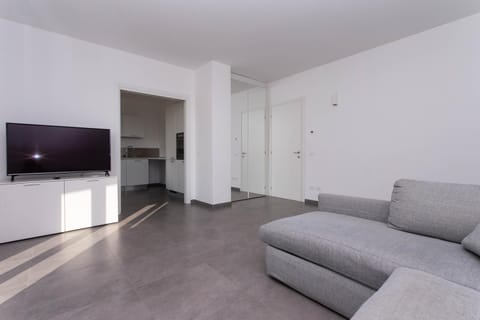 S018 - Sirolo, nuovissimo trilocale in pietra con giardino dx Apartment in Sirolo