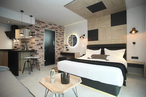 Athinais Luxury Apartments Hotel in Chaniotis