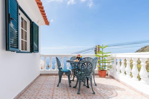 Balcony/Terrace, Mountain view, Sea view