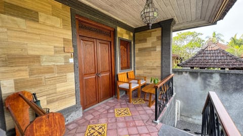 Villa Karma Loka Bed and Breakfast in Sidemen