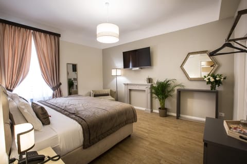 Bed, Other, Photo of the whole room, Decorative detail