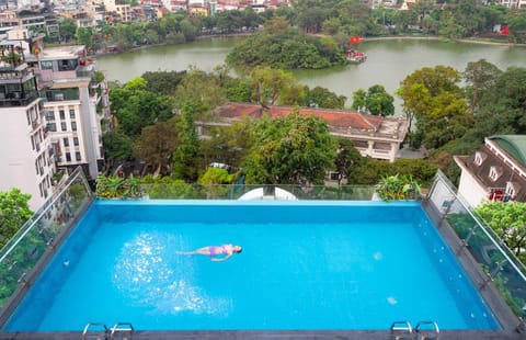View (from property/room), City view, Garden view, Lake view, Landmark view, Pool view, Street view, Swimming pool, Swimming pool