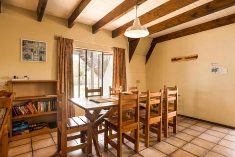 Dining area, Garden view, Pool view