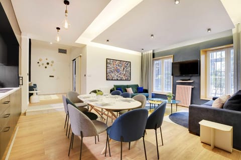 Dining area, kitchen