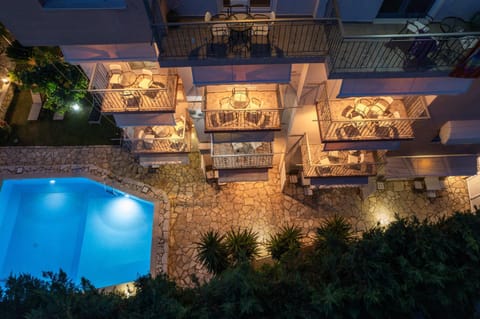 Property building, Pool view
