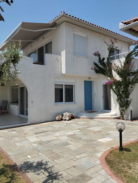 V.K.Seaside Villa House in Magnesia Prefecture, Greece