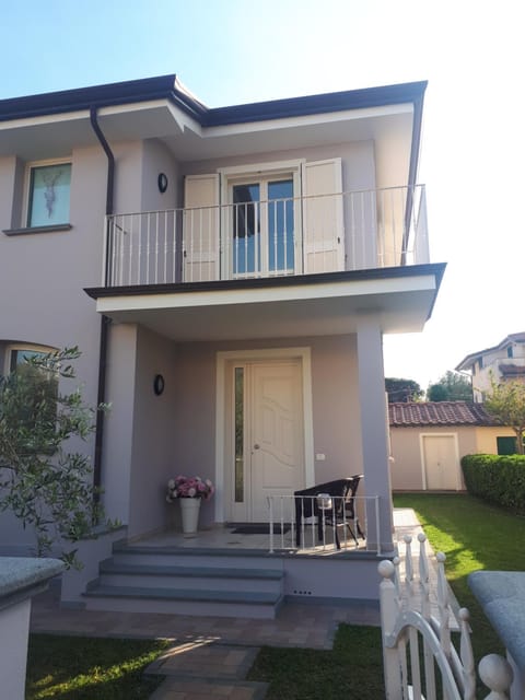 VILLETTA CON GIARDINO House in Emilia-Romagna