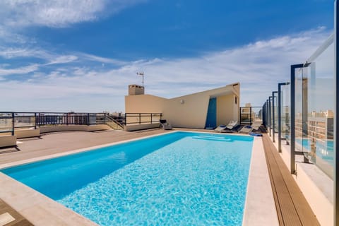 Swimming pool, Swimming pool