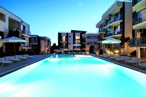 Property building, Swimming pool