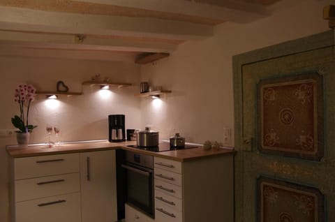 Coffee/tea facilities, Kitchen or kitchenette
