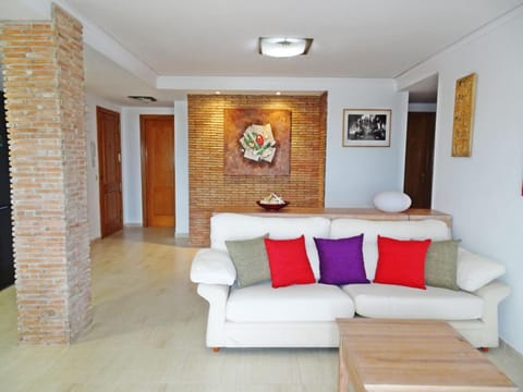 TV and multimedia, Coffee/tea facilities, Seating area, Dining area