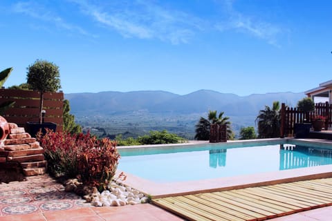 Mountain view, Pool view, Swimming pool