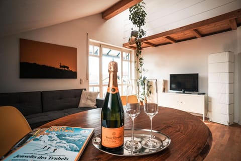 TV and multimedia, Living room, Drinks