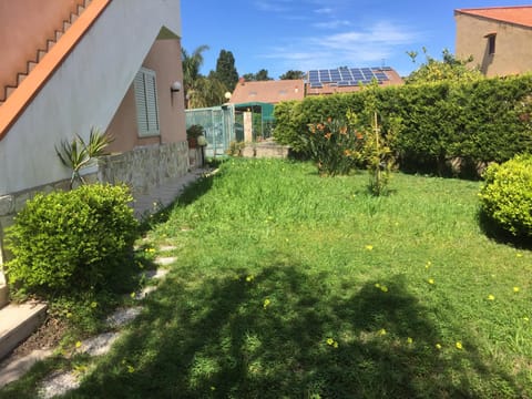 Property building, Garden, Garden view