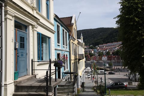 Property building, Neighbourhood, City view, Street view