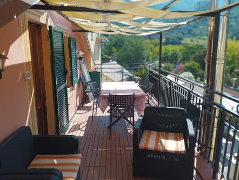 Day, View (from property/room), Balcony/Terrace, Living room, Dining area