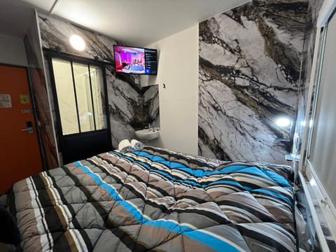 Bathroom, Bedroom