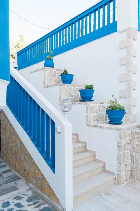 Bay View Apartments Apartment hotel in Platanias