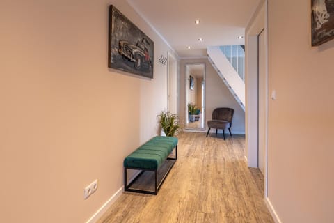 Decorative detail, Seating area