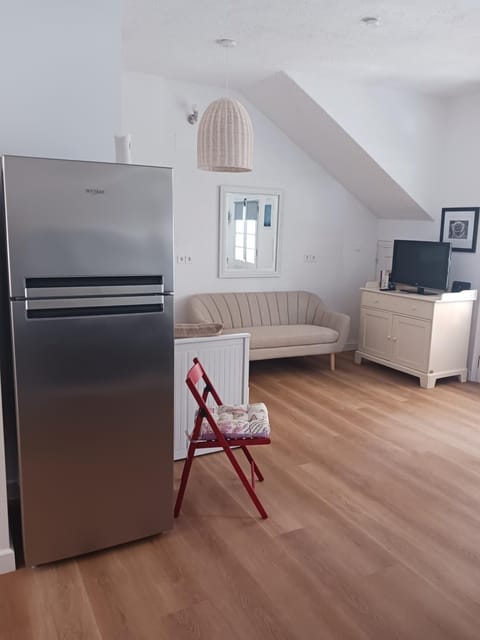 Zenith Luxury Apartments Near Kaiki Beach Apartment in Spetses