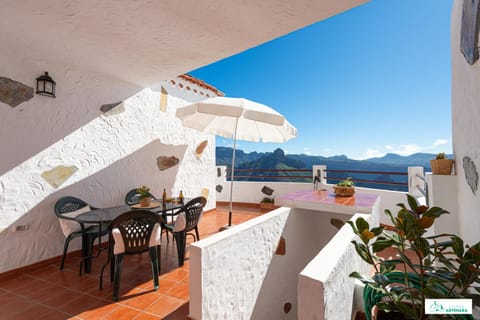 Off site, Day, Natural landscape, View (from property/room), Balcony/Terrace, Dining area, Mountain view