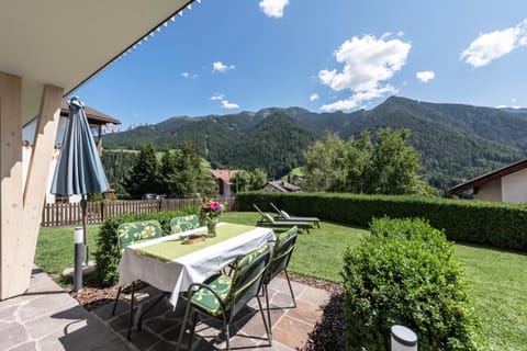 Toilet, Natural landscape, Garden, Balcony/Terrace, Garden view