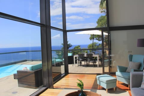 Communal lounge/ TV room, Bird's eye view, Sea view
