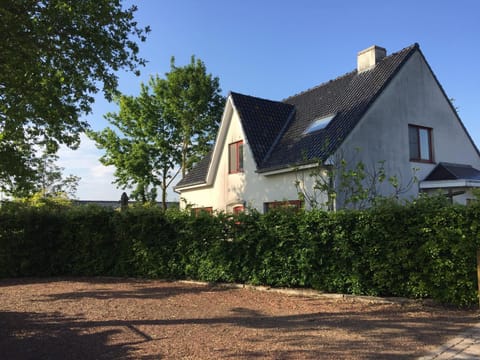Property building, Facade/entrance, Spring, Day, Garden, Garden view