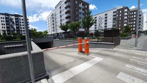 Property building, Neighbourhood, Area and facilities