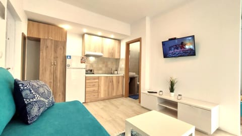 Bed, TV and multimedia, Kitchen or kitchenette