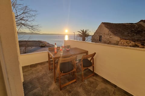 Balcony/Terrace, children, Family
