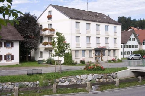 Property building, Day