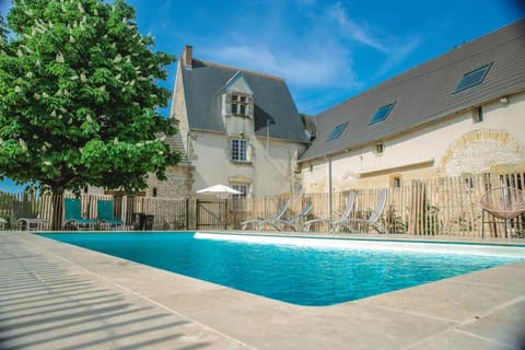 Property building, Balcony/Terrace, Spa and wellness centre/facilities