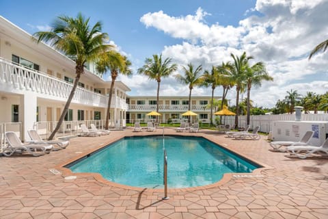 Property building, On site, Pool view, Swimming pool, Swimming pool