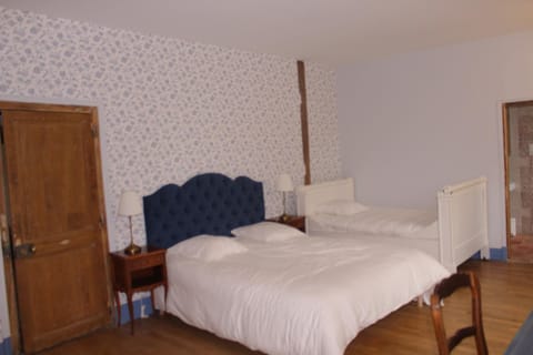 Bedroom, Garden view, air conditioner