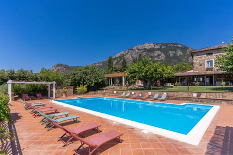 Spring, Day, Natural landscape, Summer, Mountain view, Pool view, Swimming pool, sunbed