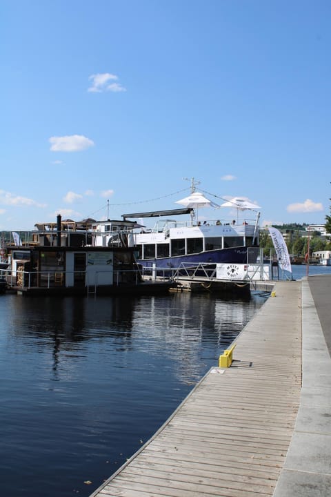 Sonaatti Studio - best lake view Apartment in Finland