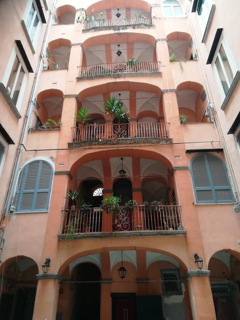 Property building, Facade/entrance