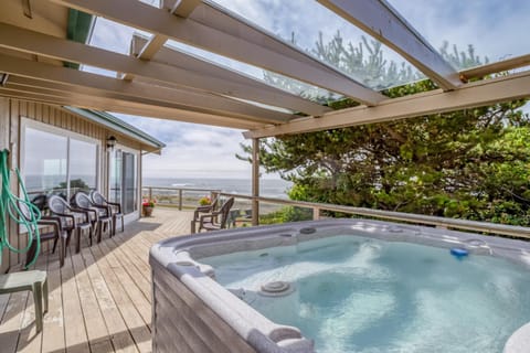 Optiaqua House in Yachats