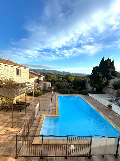 Day, Natural landscape, Mountain view, Pool view, Swimming pool, sunbed