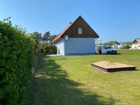 Property building, Facade/entrance, Garden