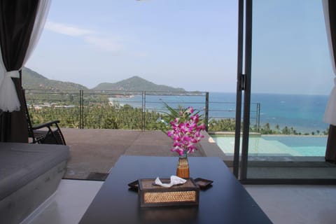 Balcony/Terrace, Pool view, Sea view, Swimming pool, Swimming pool